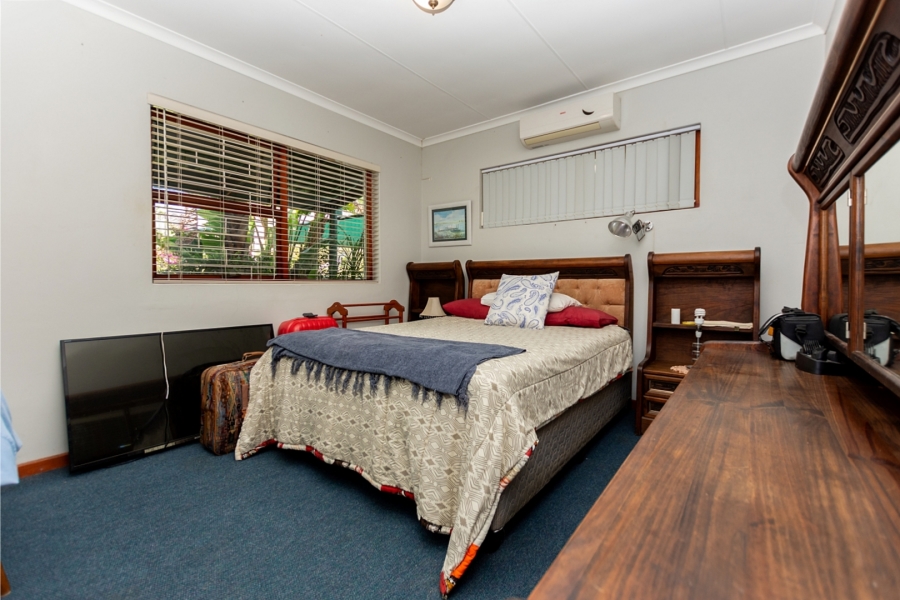 4 Bedroom Property for Sale in Laaiplek Western Cape